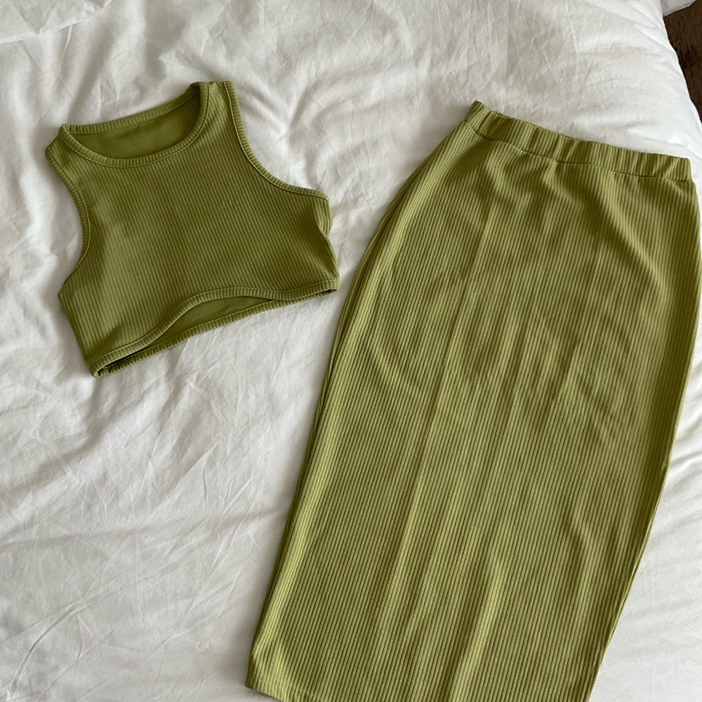Ribbed Skirt Set